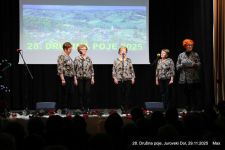 Pevke ljudskih pesmu DU Lenart